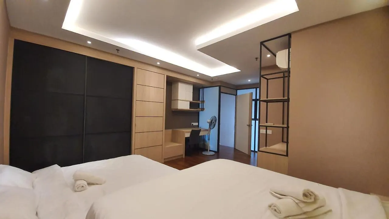 Sunrise Gurney By Iz Apartment George Town