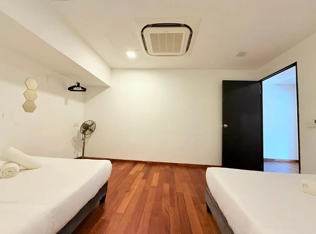 Sunrise Gurney By Iz Apartman George Town  0*,